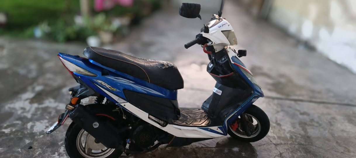 سلام عليكم ورحمة دراجه سيام للبيع محرك ناعم صلنصه fmسعر خاص ***********
