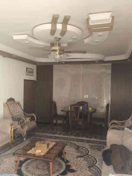 #دارسكني. طابو صرف للبيع 
بغداد.  حي. سومر.     خلف مستشفى الشعب العالم 
مساحة  الدار ١١٢ متر  واجهه. ٨. متر   نزال ١٤متر 
بيت. نظيف.  يصلح. للسكن. ويصلح ان يقسم. الى بيتين 
يحتوي على. ٤ غرف. نوم 
#الطابق الأول

كراج +استقبال + مطبخ + غرفة نوم  +حمام  داخلي + حمام خارجي + منور 

#الطابق الثاني 

٣ غرف. نوم. + صحيات 

#الطابق الثالث. 
بيتونه+مخزن. صغير 

السعر.$$  اكتب. تم.   ويجيك. بالخاص 

للأستفسار 
 ***********
***********
