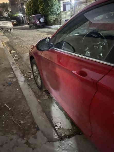 فولكسواكن جيتا 2020 السياره كير ومحرك ومحرك 1400 توربو  صافيات السياره حادثها موضح بل صوره وبيها بعد طخات من اخذتها بل بنيد جهة السايق وباب جهة الصدر طخه بسيطه كلش موضحه بلصوره السياره كامله تبريد وحداديه بس اللايت التك الايمن غير شغال والباقي شغال مواصفات عاديه نمط eco والخ.. مكاني بغداد شهداء السيديه وهذا رقمي موجود واتساب *********** سعر السياره 124 وبيها مجال ان شاء الله
