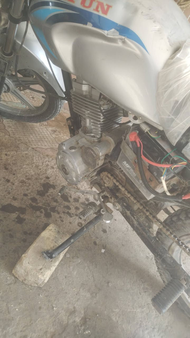 دراجه للبيع شباب السعر 300 ابيها مجال ***********
