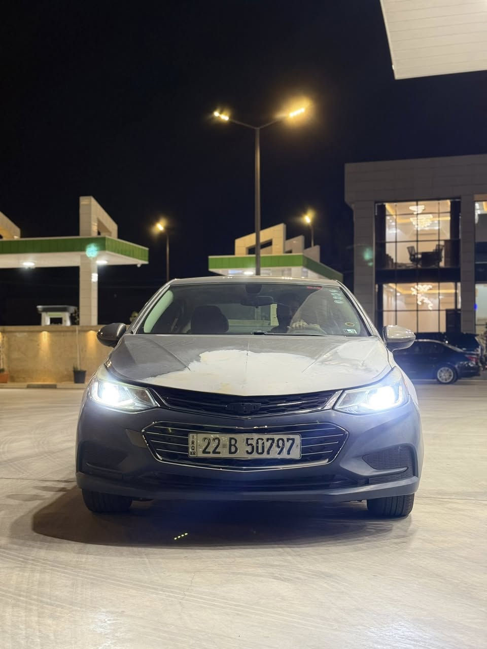 السلام عليكم شوفركروز موديل 2017
يرادله صبغ نص البنيد + جاملغ جه السايق مع العلم السياره مابيه صبغ بغير مكان حادثه من امريكا هذ وسونر موجود 
مكينه بيه خيط بخار خفيف كير مكفول تبريد ثلج صدر جدييييد
موصفات تحكم جهتين 
ماشيه 158 الف كيلو 
تشغيل عن بعد 
شاشه اصلي 
مقاعد تدفئه
منضومه لايت زنوون 
كار بلي 
كامره خلفيه
تشغيل بصمه 
بصمه ابواب + صندوك 
مثبت سرعه
لد نهاري 
لايت اوتو 
موصفات لLTلمعروفه
محرك1400تيربو كير ATاوتو
لسعر 75 ورقه بي مجال بسيط
للاستفسار: ***********

م/ السياره يرادله شويه ترتيبات
