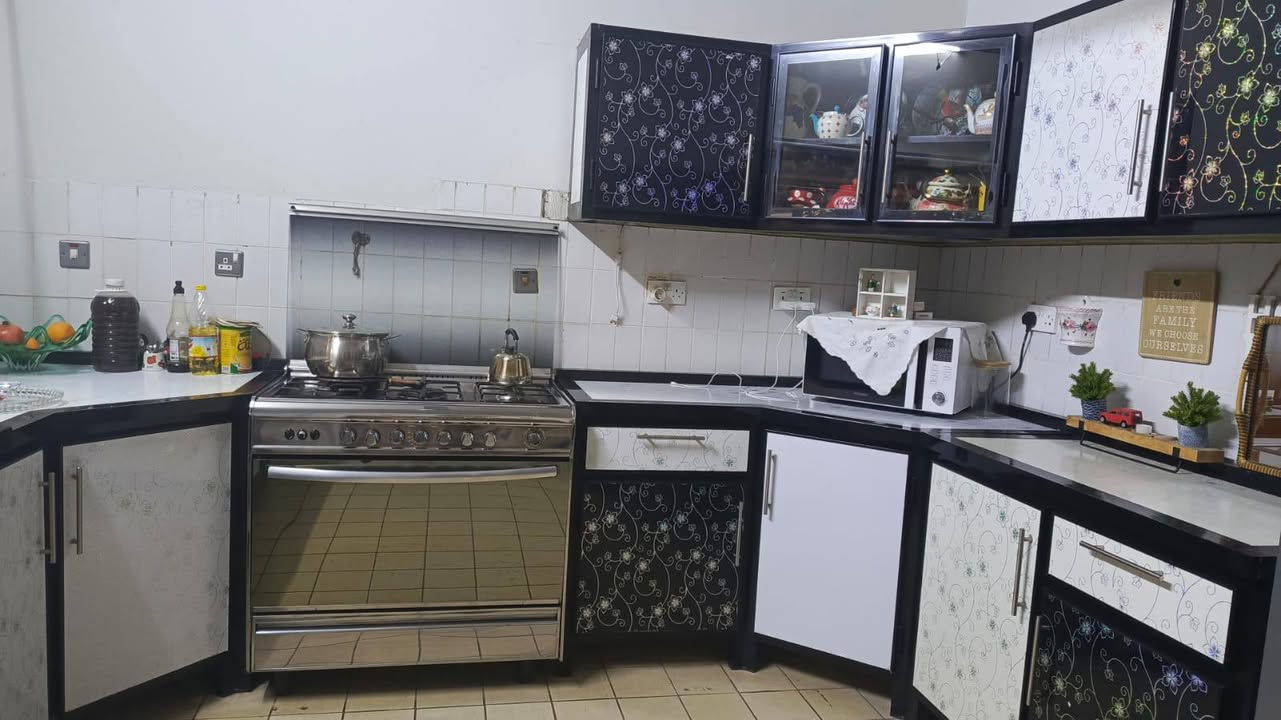 كاونتر نضيف ٨امتار للبيع الألمنيوم هوة والطباخ ٥٥٠


**إذا كنت صاحب هذا الإعلان وتريد حذفه لأي سبب، رجاءا أرسل رسالة إلى الدعم الفني**