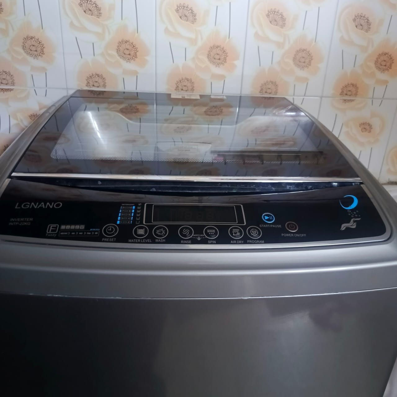 غساله ال جي دبي جديدة مستخدمه شي قليل حجمها ٢٢ كيلو تاخذ ب ٤٥٠ وبيها مجال بسيط عنوان موصل جانب الايمن


**إذا كنت صاحب هذا الإعلان وتريد حذفه لأي سبب، رجاءا أرسل رسالة إلى الدعم الفني**