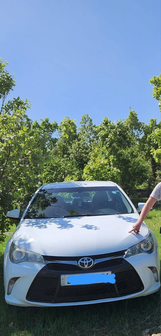 كامري 2017 رقم سليمانية
رقم وسنوية 
محرك 4 سلندر حجم 2,5 مامفتوح 
كير ومحرك بدون صوت وصرف وبخار وتنقيص
ماشيه 135 ميل فقط
دشبول نظيف دواخل غرفة وكشنات 
مواصفات se
كشن سايق كهربائي
تحكم استيرن / تحديد سرعة
طخم صدر امامي خلفي شرط
ويل كروم - تايرات - تخم صدر - كلها شرط
منظومة لايتات زينون ناصي ابيض
مكاني كركوك 
شرط التحويل والغرامات 
سيارة كلين تايتل 
ملاحظة الدهن والفلتر من شركة ساز 
سعر 193$ بيها مجال 🌷
آسيا واتساب ***********
شراي اتصل وتدلل 🌹
