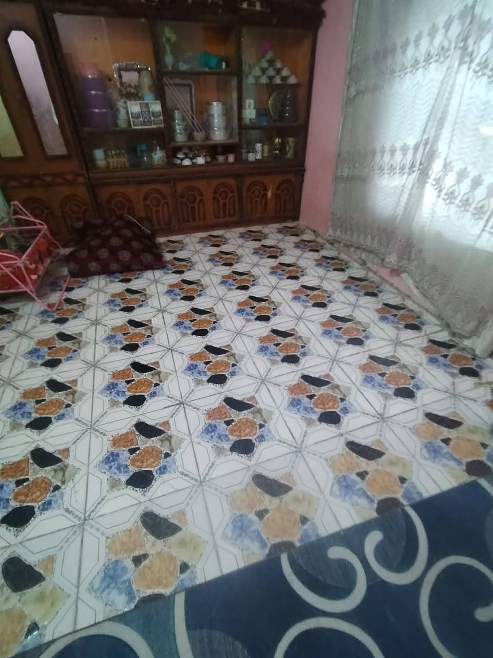 بيت للبيع مكانه  السماوه البوحجر قبل الجسر عل الحولي  البيت مساخته ١٨٠ متر زراعي  مكاتبه فقط  متكون من غرفتين ومطبخ وصاله  والبراني بس اساس  السعر ١٥ وبي مجال ويرهم اقصاد  الشراي يتفضل خاص


**إذا كنت صاحب هذا الإعلان وتريد حذفه لأي سبب، رجاءا أرسل رسالة إلى الدعم الفني**