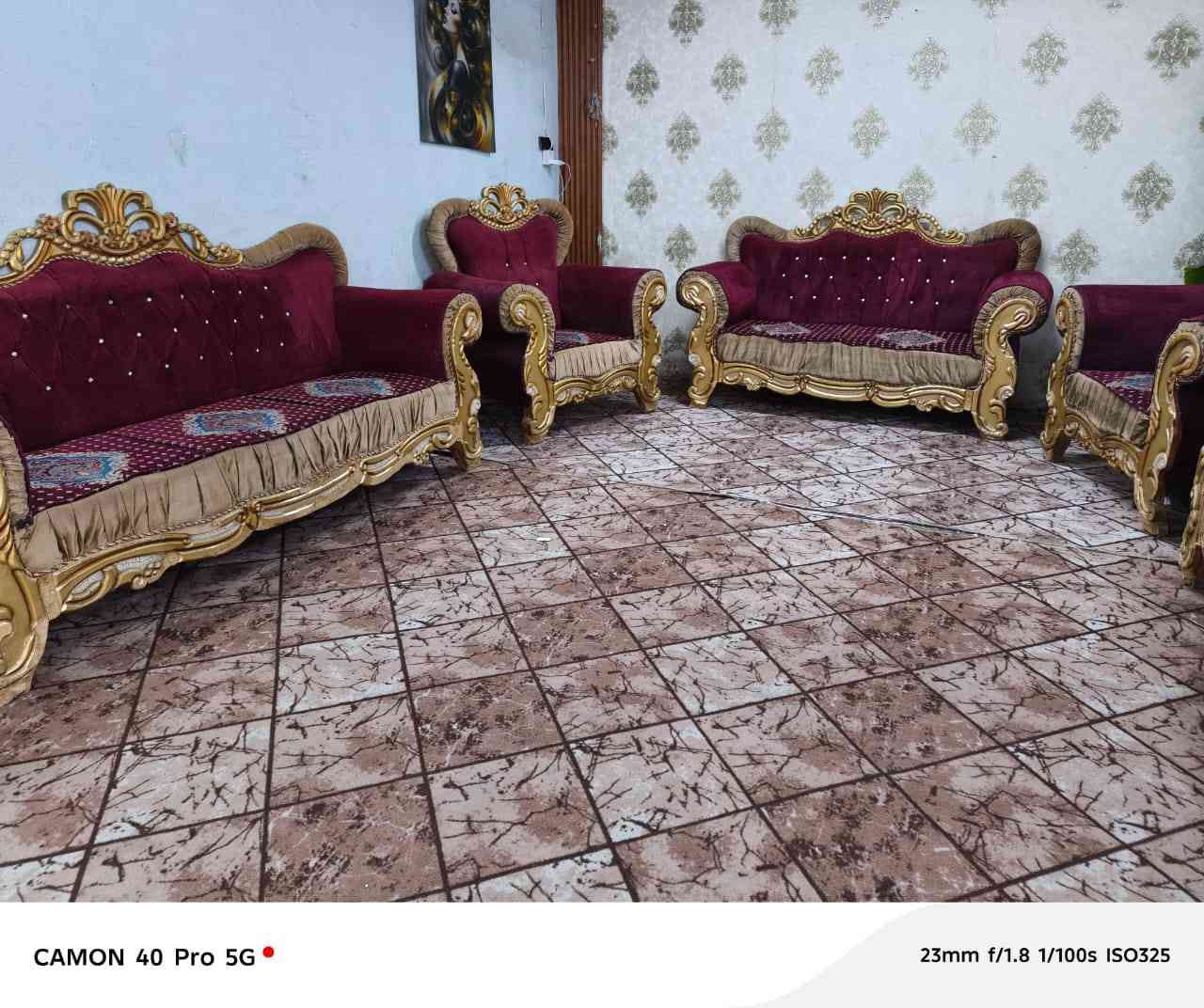 تخم ملكي 10 نفرات نضيف 240 المكان الكاظمية يوجد توصيل ***********
