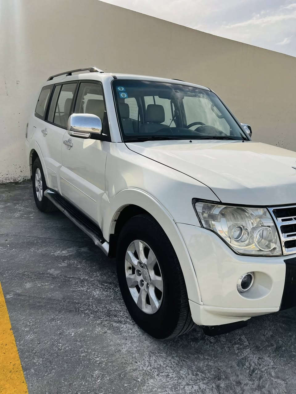 سلام عليكم للبيع باجيرو 2010 حبتور لون ابيض صدفي فول 1/1 سلايت روف كشنات جلد كشنات كهرباء دمامات زراكات تحكم استيرين جهتين السياره بيه ثلاث قطع صبغ كير مكينه خير من الله تبريد ثلج صدر امامي خلفي خير من الله رقم بغداد دولي بسمي العنوان بغداد السعر 128 $ وبيه مجال بسيط اتصل ***********
