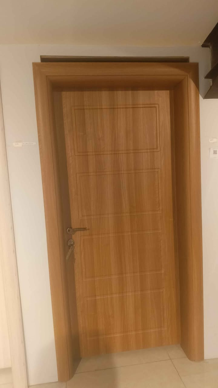 عرض خاص ولفترة محدودة على القطع الأخيرة 💥
باب خش جديد  ومتين تركي درجة اولى 
شغل مضبوط ويعيش وياك سنين
يناسب البيوت والشقق والمكاتب والمحلات وبكل الالوان
💰 السعر: 300 ألف فقط (مخفّض)
✨ خشب طبيعي✨
📦 الكمية محدودة
📍العراق- ديالى - حي المعلمين مقابل مطعم الوان 
📞 للتواصل والاستفسار : واتساب
***********
⏳ لا يفوتك العرض… السعر ما يتعوّض ولا موجود بكل العراق بعقوبة, ديالى
