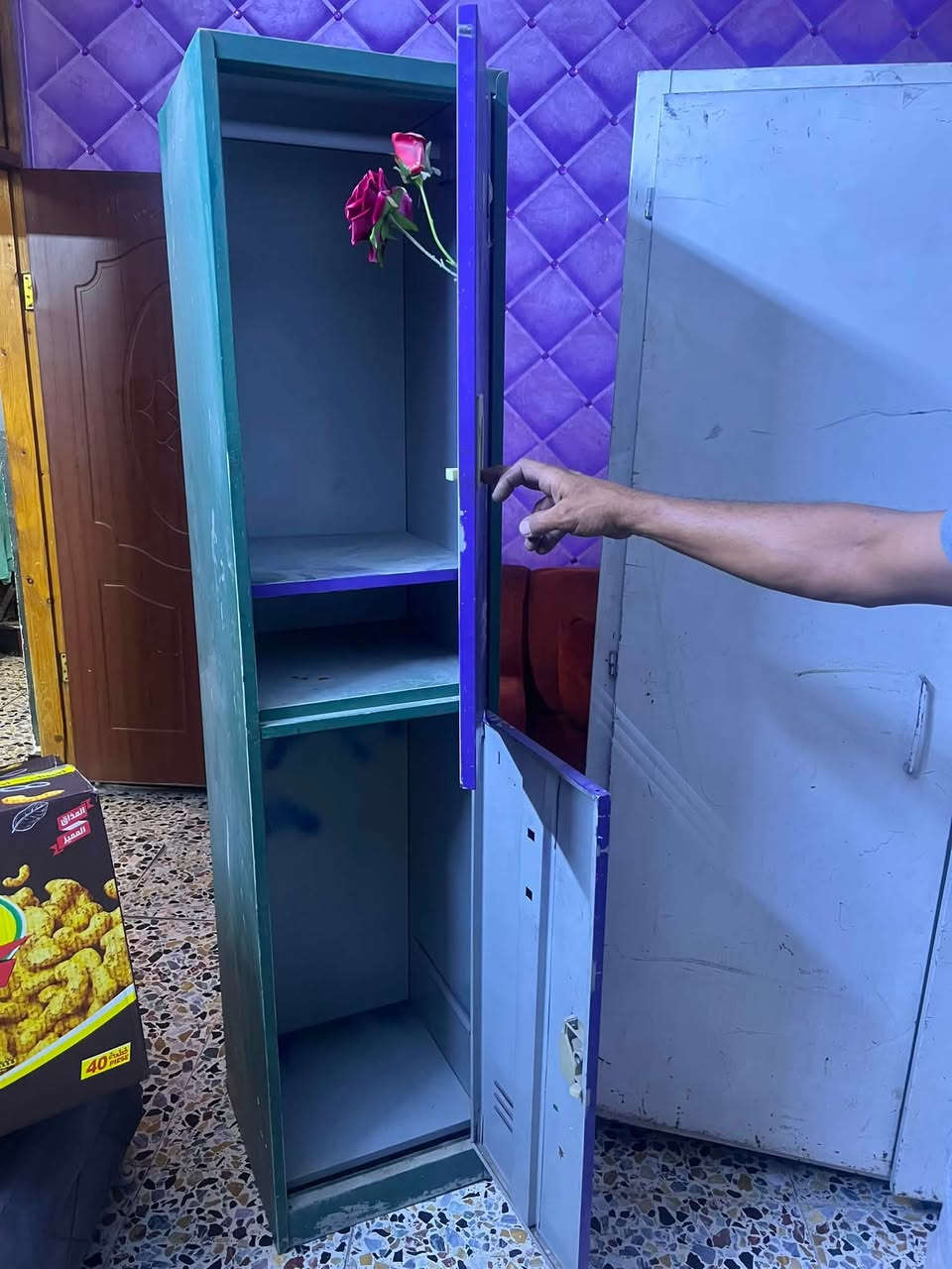 لوكر لبيع عدد 2 
بغداد الزعفرانيه 
***********
