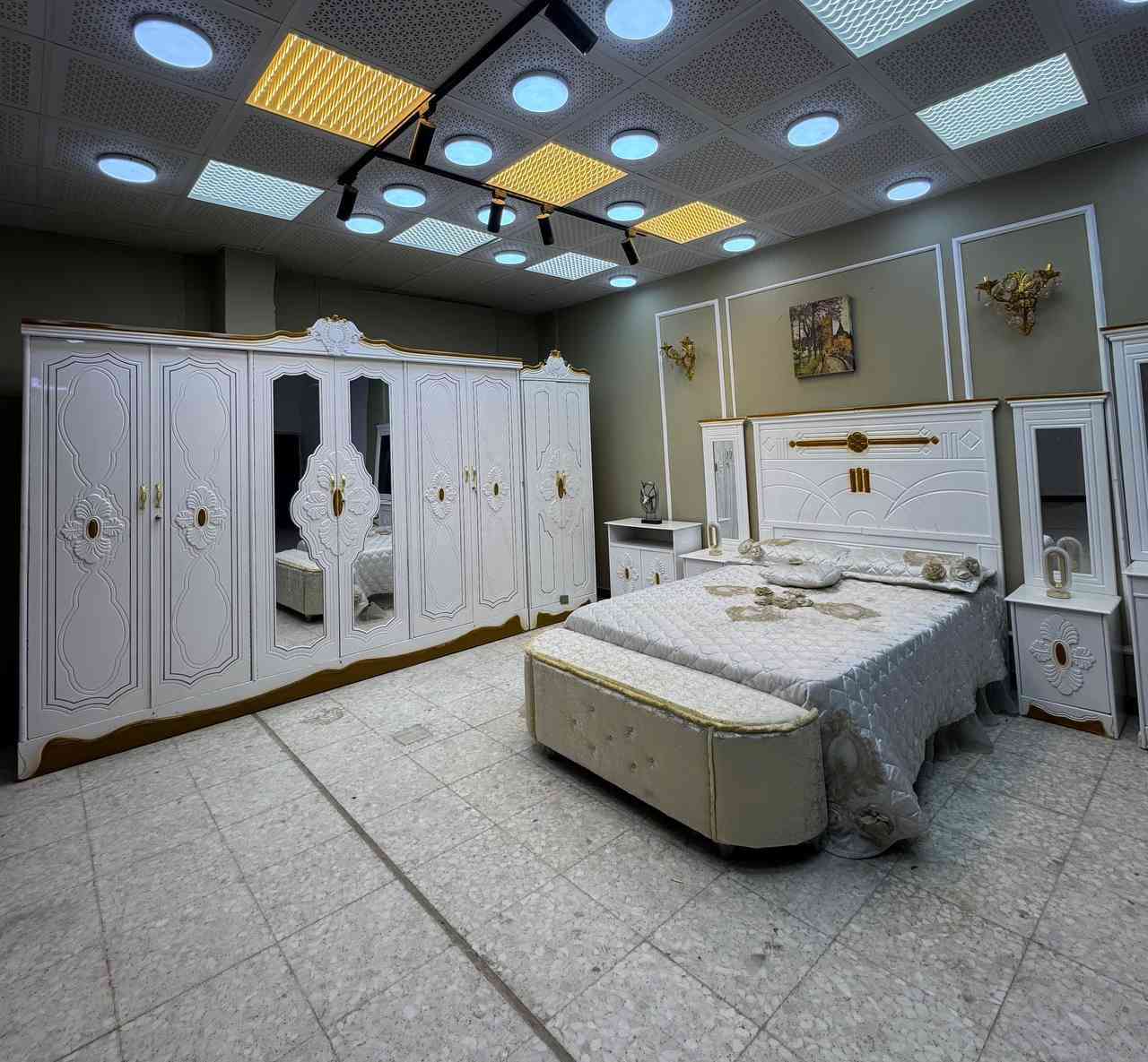 متوفر الان موديل جديد ..
السعر مليون و150 وبيها مجال   

سعر الشازلون الخزان 75 الف 

سعر الشازلون المقعد 50 الف 

غرفه نوم داخل معاكس خشب 3 ملم
خارج تحفير sns انديف 5 ملم

الصبغ حراري درجة اولى

6باب  متكونه من 9قطع

زاويه تصميم كنتوري بارتفاع الكنتور

السرير بلاويد اسود 6ارجل

قياس الكنتور ارتفاع 2.40 وعرض 3.20

النقل والشد مجاناً داخل بغداد 
أطراف 50

يوجد توصيل الى جميع المحافضات وباسعار مناسبه
للحجز خاص او واتس اب ***********
