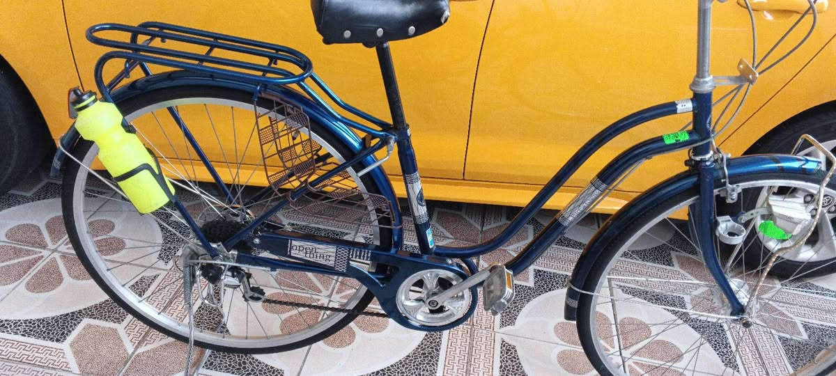 سلام عليكم بايسكل للبيع فول مكفول كير حساس شرط 
رايده 100الف قفل للستفسار*********** مكاني كركوك حي العسكري
