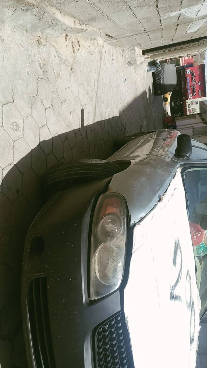 نيسان سنترا ٢٠٠٤ للبيع او مراوس
كامله شاشه كامرا غرفتها محرك صدر تبريد 

 ***********
