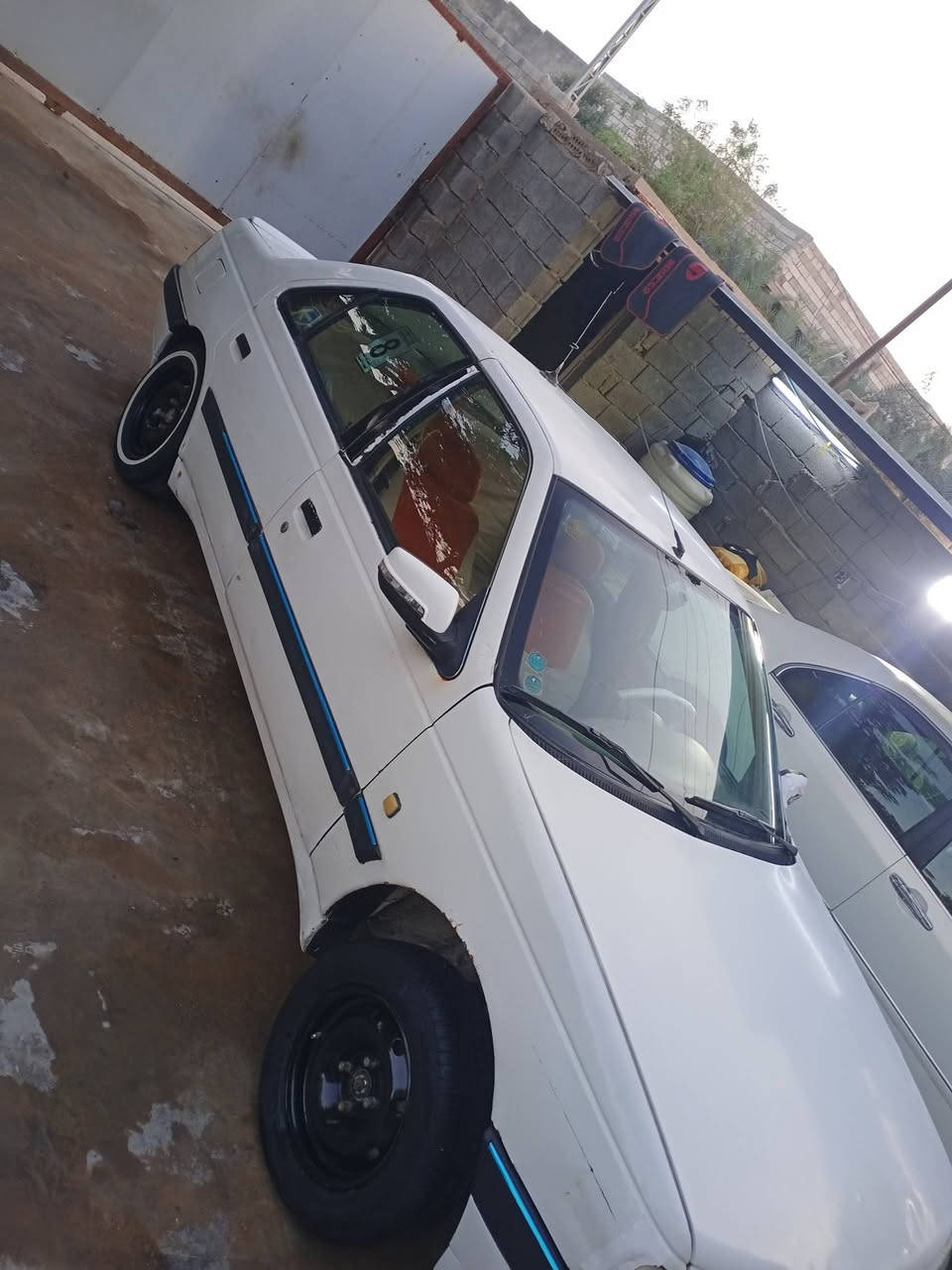 يا الله سلام عليكم بيجو 405 مديل 2014سياره جاهزه كبل لشارع حداده تايرات كهربايات كله جديد تبريد ثلج مكان السياره البصره الشعيبه حي المرتضه قرب مصفه النفط السعر 32بيه مجال رقم الهادف ***********خوان غير متواجد عله الفيس مكينه و كير شرط بل جيس
