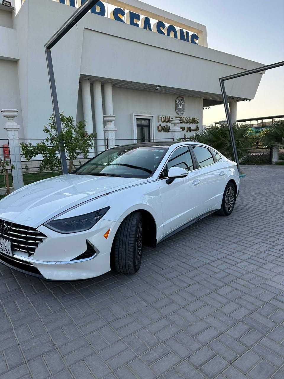 للبيع  هونداي سوناتا فول مواصفات للأخير
موديل 2022 هايبرد وارد امريكي حجم المحرك 2000cc

مرقم اربيل دولي كامل بأسم شركة

حادث كلش بسيط  

١-لون ابيض 

٢-دواخل اسود ملكي 

٣-سياقة ذاتية

٤-سقف خلايا

٥-كامرات ٣٦٠ درجة

٦-حساسات ٣٦٠ درجة

٧-عزم دوران 245 نيوتن / متر

٨-بقوة 191 حصان

٩-شاشة دجيتل متصل كبيرة

١٠-گير اوتو

١١-نقط عمياء

١٢-انارة داخلية محيطية LED

١٣-كشنات تدفئة تبريد

١٤-داتا شو للسرعة مع رادار امامي تحديد مسافة السيارة الامامك 

١٥-رادار جانبي + رادار خلفي

١٦-نظام خروج عن المسار

١٧-نظام فرامل آلي

١٨-تبريد شاشة مناخين منفصلين

١٩-قطعتين تبريد امامي وخلفي 

٢٠-اوتو هولد

٢١-درايف مود 

٢٢-هاند بريك كهربائي

٢٣-مانع انزلاق

٢٤-تحريكها أمام وخلف بالريموت

٢٥-تشغيل عن بعد

٢٦-مستشعر وقوف

٢٧-حساسات ضغط الإطارات

٢٨-حجم الإطار 245/45R18

٢٩-ويل كب 18

٣٠-لايت زينون + LED متصل امامي وخلفية 

٣١-شفتات مقود 

٣٢-مقود جلد حياكة

٣٣-مثبت سرعة Cruise

٣٤-المودات والأوامر الصوتية

٣٥-بلوتوث 

٣٦-شاحن هاتف wireless

٣٧-مخرج منفذ طاقة

٣٨-ابل كار بلي

٣٩-اوتو ستوب امامي وخلفي

٤٠-سماعات BOSE

٤١-بصمة

٤٢-حساس فتح الجنطة 

٤٣-اشارة بالچاملغ LED

٤٤-الشاشات الداخلية كلها لمس

٤٥-مراية داخلية تعتيم تلقائي

٤٦ـ دواخل السيارة و كراسيها جلد اسود  

معروضة ب ( ١٩٥$ ) ورقة بيها مجال شويه العنوان النجف   

الشراي يتصل بالرقم

 فيه واتساب 

لا يراسل 
***********
