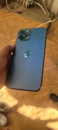 ايفون 12 برو ماكس جهاز نضيف كلش مابي عيب فقط كامره وصخه و بيها ايكلود ...