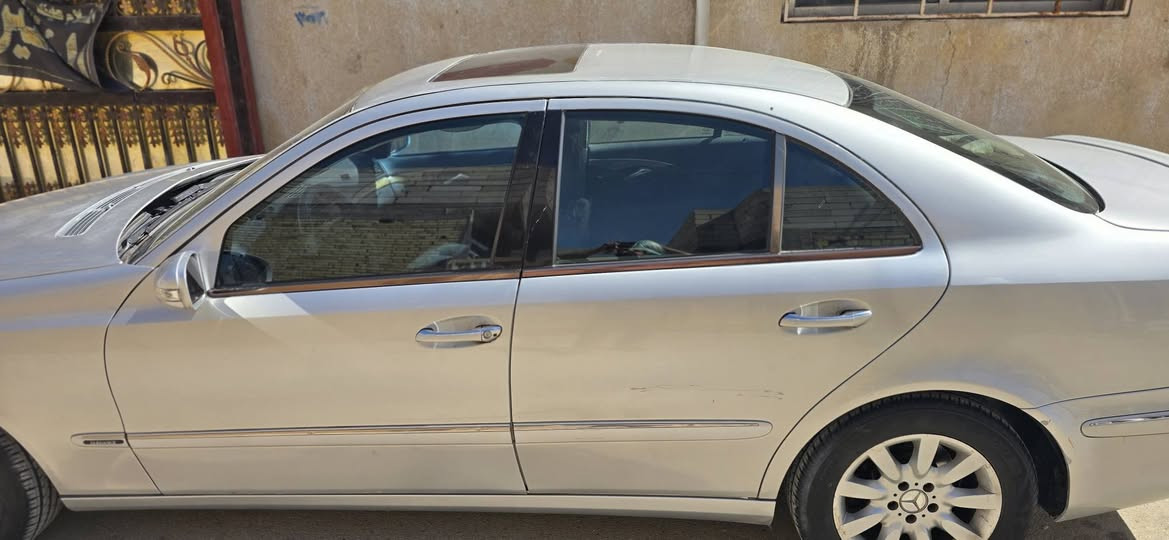 مرسيدس w211 موديل 2003 محرك 6 v فول مواصفات بدون حادث صبغ عام رقم بغداد باسمي ماشية 124 الف كم حقيقي وكلشي بلاد ماتحتاج اي شي حدادية جديدة طخم تاير جديد بطارية ومنظومة بانزين بلادي جديد الماني منظومة كاملة بالمختصر ماتحتاج دينار  المكان ذي قار ناصرية الاسكان الصناعي السعر 115 وبي مجال قليل    للاستفسار  الاتصال على الرقم ***********
