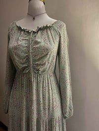 مستعملات • نظيفة • بنات