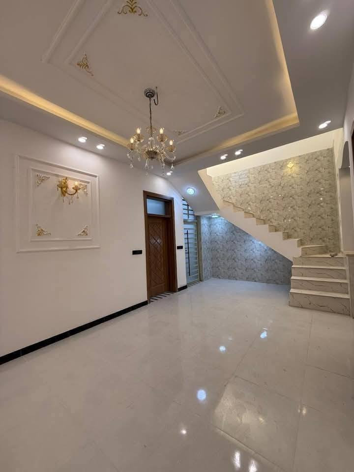 سلام 🙋‍♂️100متر مربعه مربعه بلاش بلاش 😲😲
#يعلن_مكتب_لاخوين_مقابل_قرية_لغدير_عمود291_مباشر

#بيت_100متر_مربعه  
#_قريبه_عله_شارع_لعام_ 

#بيت_طابو_زراعي_سند25

#سعر_٣٦
مليون_وبيه_مجال  

بناء حديث
غير مسكون
بناء ممتاز جدا 

 عنوان لبيت النجف 
#مقابل_ملحق_قرية_الغدير_مباشر 
يحتوي لبيت على+ غرفه1 +صاله +ستغبال +مطبخ +صحيات بلداخل +وصحيات بلخارج 

***********وتساب النجف, العراق
