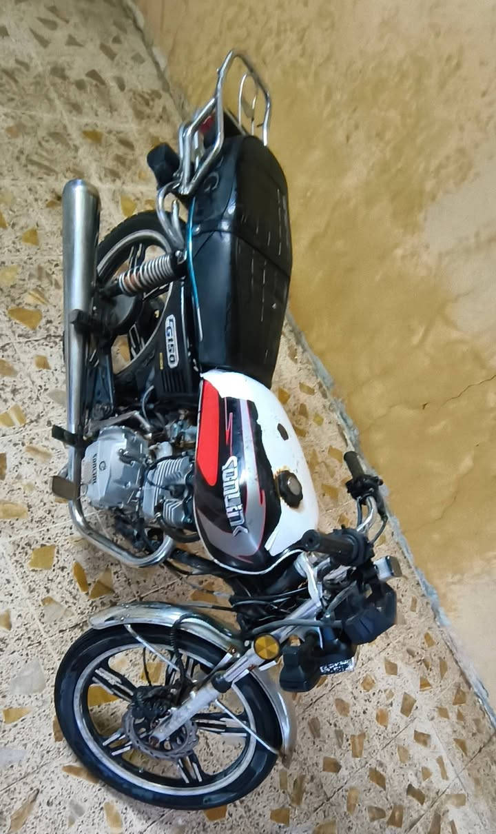 2022 السعر 400 وبي مجال بسيط
.. 
***********
