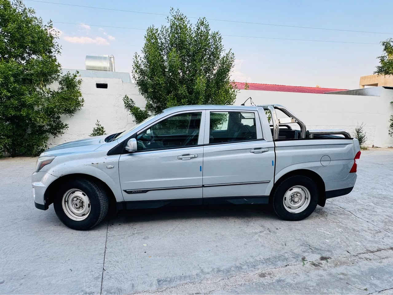 سانگ یونگ پیک ئاب ٢٠١٤ رەنگ سلفر 
١٦٠ هەزار کم رویشتوە 
تەنیا دوو پارچە ساردی تیایە بی سبوغ گیر و مەکینەی بیلاد و بی عەیبە

سانك يونك بيك اب ٢٠١٤ بون سلفر 
بدون صبغ بس بيها قطعتين بارد كير و مكينة بيلادي
سعر $ 87
رقم موبيل ( *********** ) كركوك, العراق
