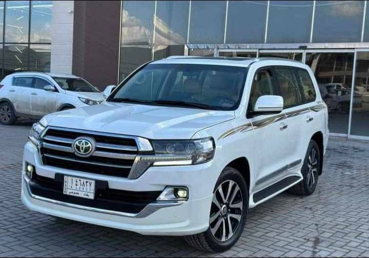 سلام عليكم ورحمه وبركاته
الاندكروز 2011محدث2019✅

6سلندر✅

7راكب✅

سياره 3قطع تبريد✅

شاشه كبيره✅

السياره صبغ حزامفقط مو عام✅

السياره خير من الله كير ومحرك جديده✅

كشنات كهرباء✅

تايرات جديد✅

رقم بغداد✅

السعر 250وبيه مجال✅
رقم الهاتف ***********
