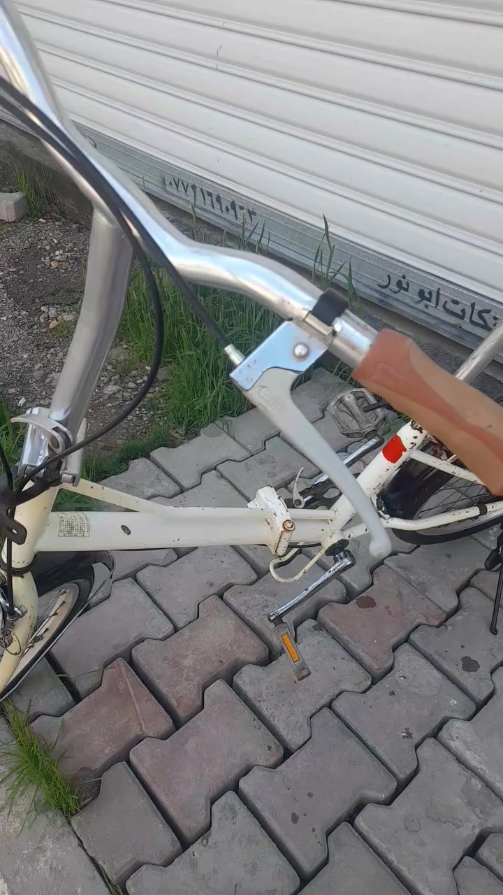 السلام عليكم متاح باسكل ياباني حجم ٢٠ كامل من كلشي اي نقص مابي ونظيف كلش ٤٠ الف بعقوبة التحرير ***********
