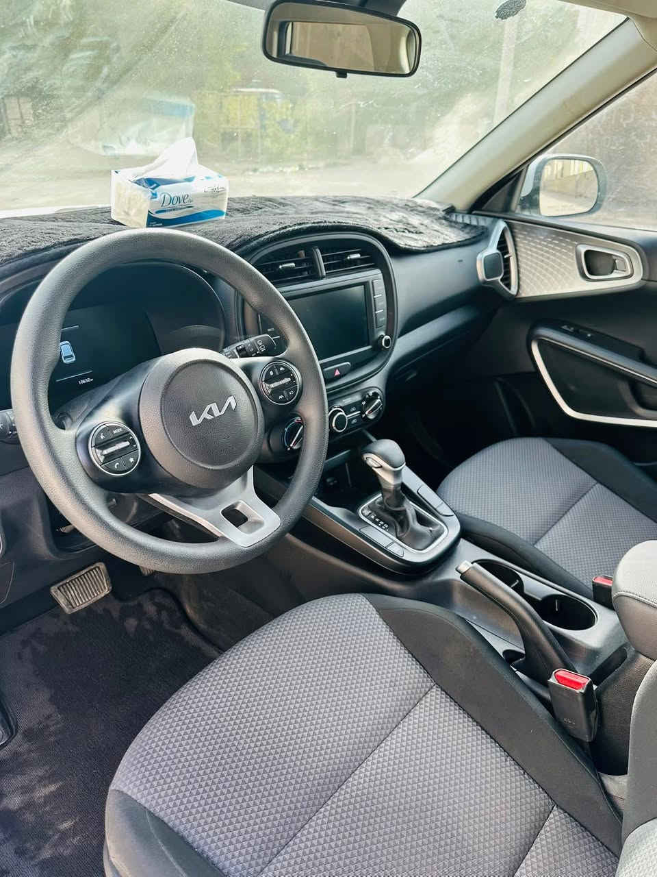 السلام عليكم كيا صول 2025
السيارة دخول جديد بدون رقم ماشيه 11 mi
مواصفات Lx معروفة 
تحكم ستيرن جهتين 
شاشة كبيرة 
رادات امامي خلفي +جوانب 
مانع تزحلاق تحديد مسار قيادة ذاتية مود درايف 
مكينة 2000 
السيارة جديدة بمعنى الكلمة 
حادث فقط جاملغ امامي جهة السايق بدون دواخل
مكان السيارة حله 
للتواصل على رقم ***********

