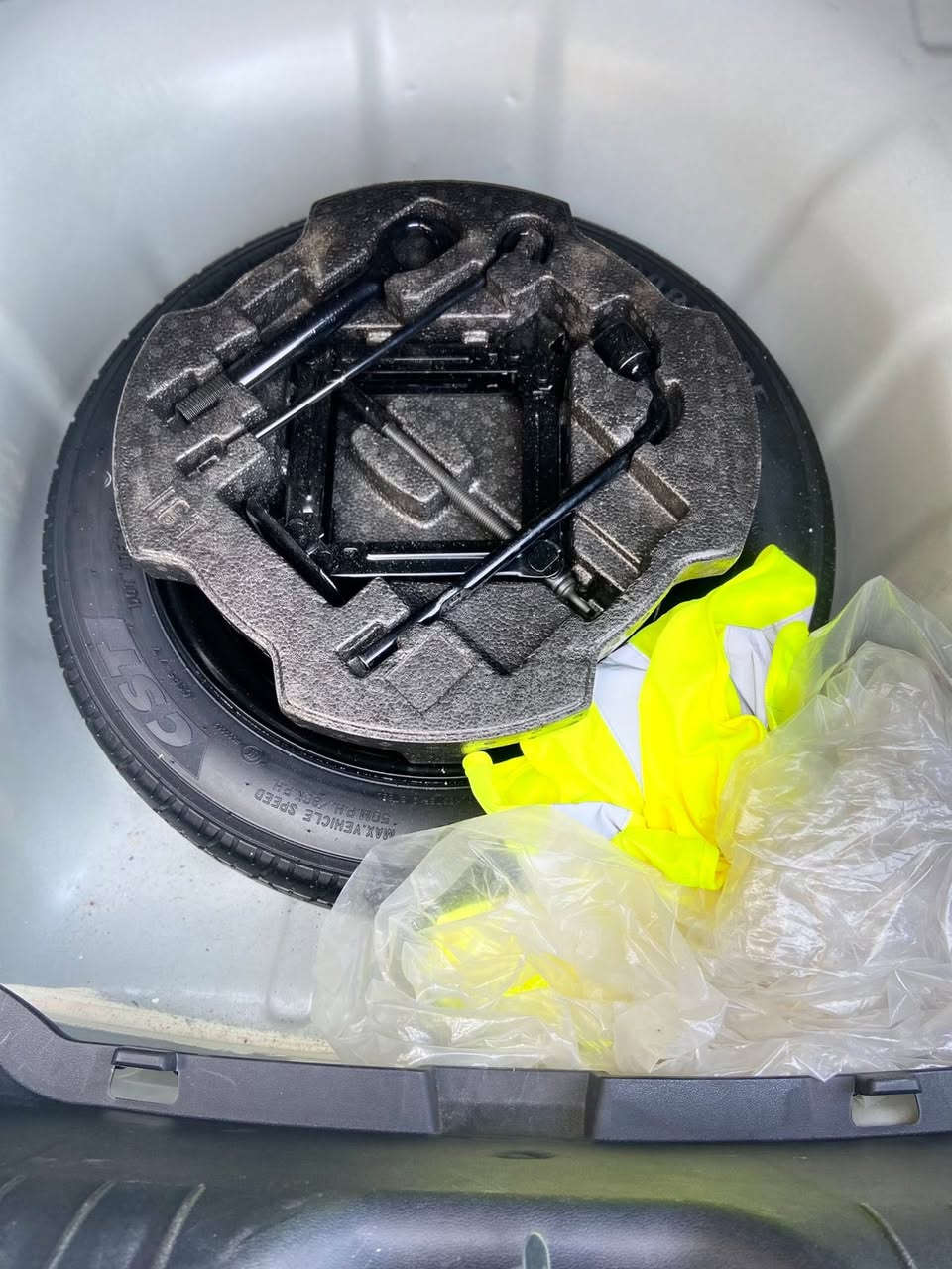 السلام عليكم للبيع النترا موديل 2024 مكفوله كفاله عامه حته من الشخط ماشيه 33الف اسبير منازل رقم اربييل سنويه بسمي تحويل شوكت متريد السعر 139 العنوان بغداد حي الجامعه ***********
