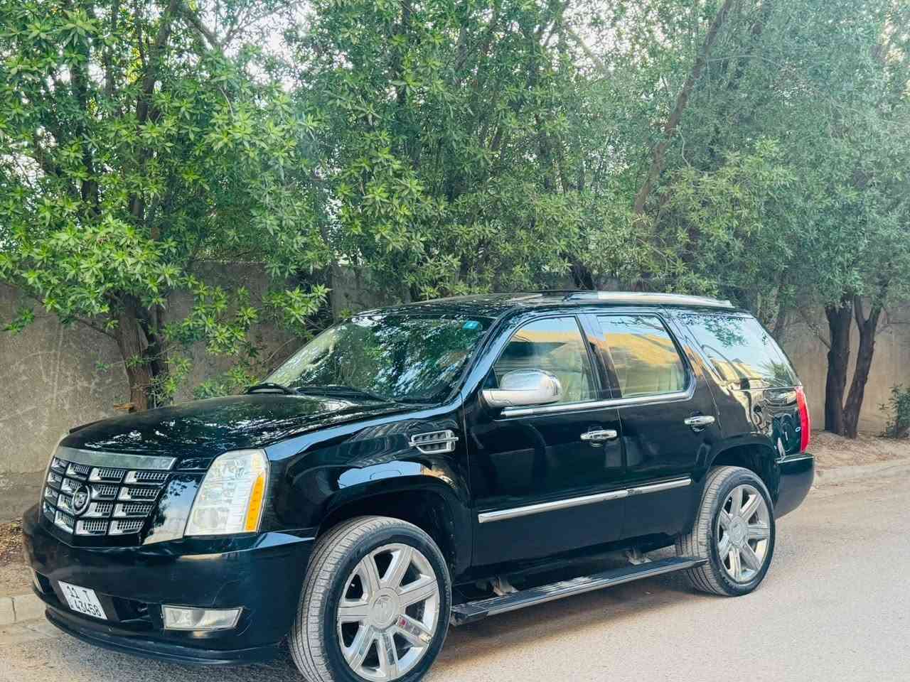 سلام عليكم ؟ بيع مستعجل 

خليجه خليجه 

كدلاك 2008 ب اسمي شخصيا 

السعر : 153$ وبيه مجااال 

اتصال : ***********

سياره بيه مكانات صبغ 

مكينه 5300
فور ويل 
موصفاته معروفه 

تخم تاير 

ويل كروم 

فول موصفات فتحه داخل عسلي قاصه

