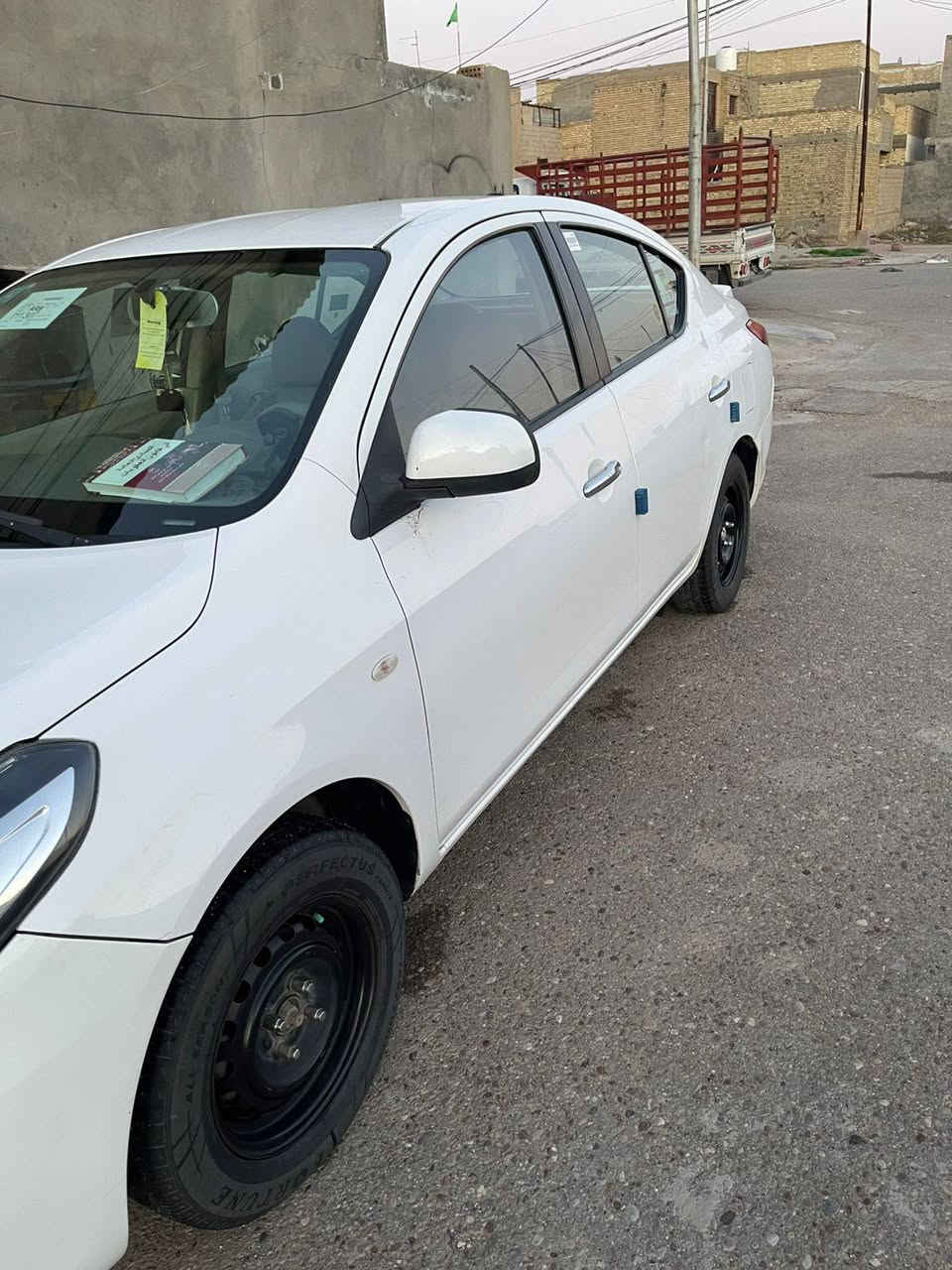 سني 2017 للبيع
مابيها ضربه بيها ملاحضات بسيطه 
تبريد شغال كير محرك مكفولات 
سياره نضيفه داخل وخارج 
مكاني بغداد السعر 93الاتصال ب***********
