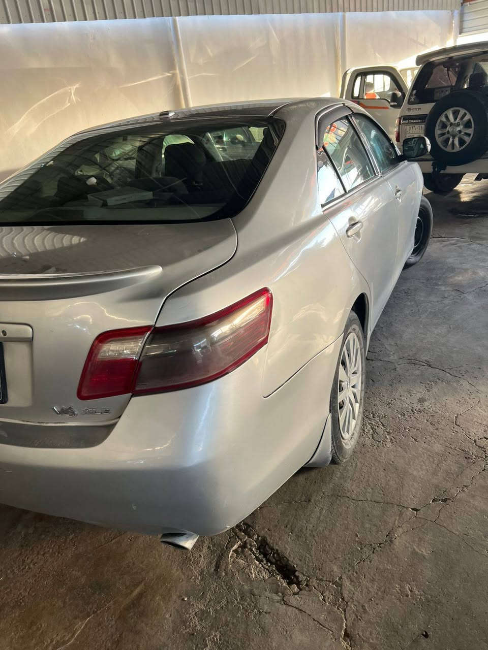 السلام عليكم كامري للبيع  صبغ عام  كير محرك  خير من الله تبريد شغال ثلج   بدون دواخل السعر 65$ وبيها مجال للتواصل  *********** مكان السيارة سامراء
