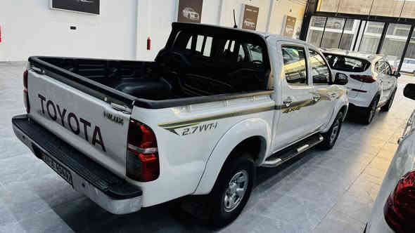 بيكم مرزي 2012 
كير اتوماتيك سياره جديده مكفوله من الصبغ والضرر 
 سعر 220 بيها مجال مكان السياره موصل المعارض الجديده معرض العابد 
***********
***********
