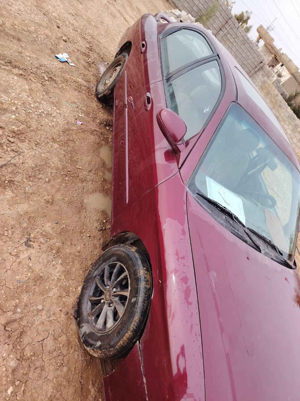 سياره للبيع سوناتا مديل 2000 رقم نينوى الجديد أنا الشرعي السياره بسمي بدون خيسان بدون صبغ تبريد شغال كلشي شجديد نضيفه السياره التواصل علا الرقم ***********
