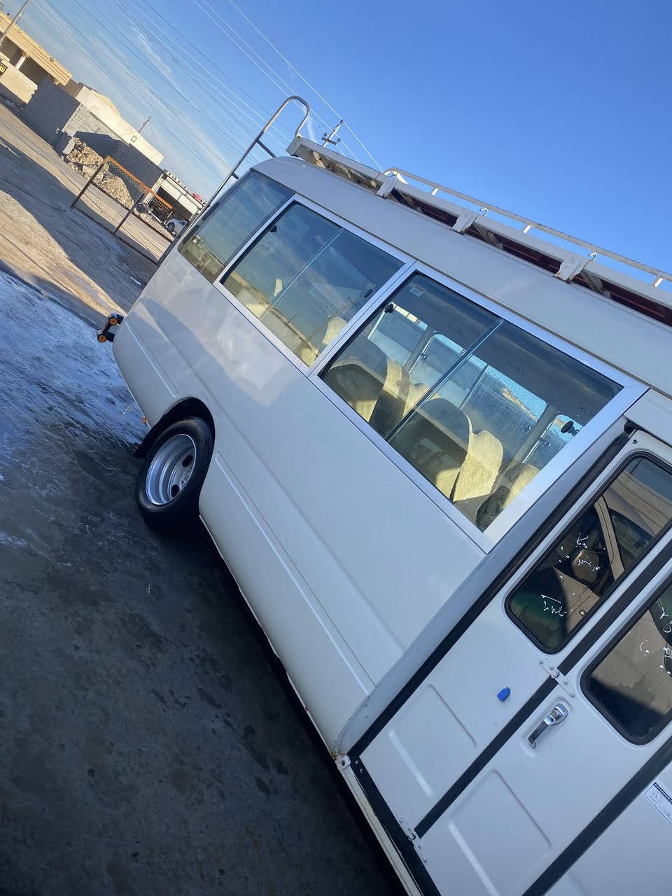 سلام عليكم موديل 2015سياره كفاله صبغ بيهة بارد بل كصيره بصيط السياره جاهزة كير محرك اكسل حداديه تايرات كله كفاله سياره فول مواصفات حاكيه سله داخليه رقم بغداد مكان السياره بصره ابو صخير لسعر365وبيه مجال رقم الهاتف ***********/***********
