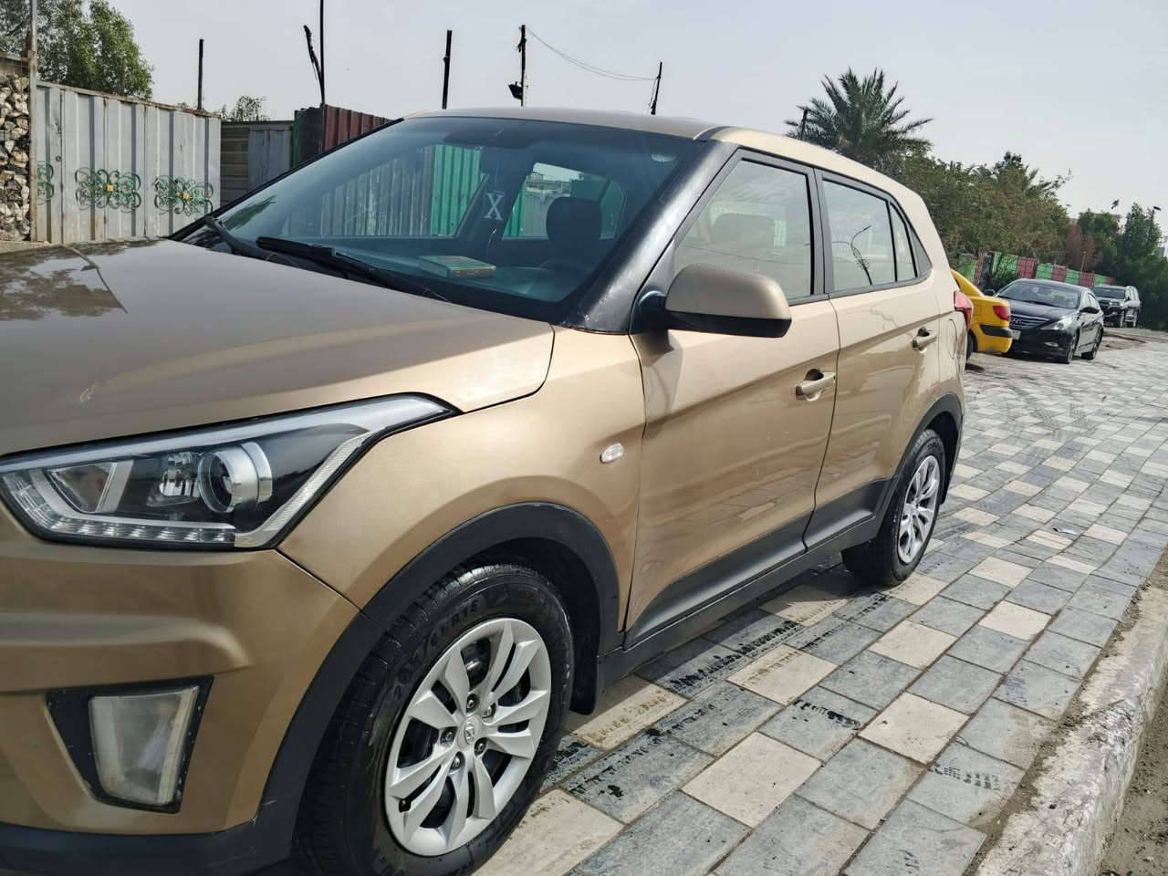 هيونداي كريتا موديل 2016 رقم اربيل دولي تحويل ثاني يوم ملاحظه السياره جاهزه من كل شيء حجم المحرك 1600 دوس صبغ قطعتين مكان السياره بغداد البلديات السعر 94 وبيها مجال اتصال فقط رقم الهاتف ***********
