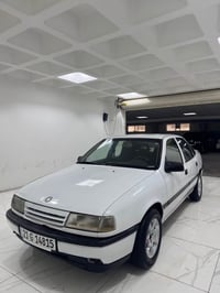 أوبل • ١٩٩٢ • بدون بوية