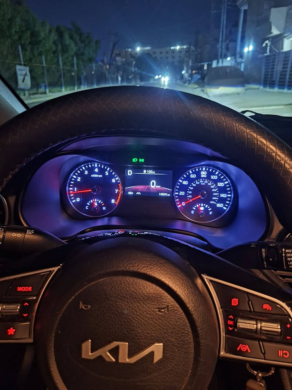 سلام عليكم
فورتي وارد أمريكي 
موديل ٢٤
ماشيه ١٤ الف
رقم بغداد الجديده بسمي سنويه
حادثهه جاملغ وبنيد ولغد بدون شواصي فقط 
اضربه من جهت اليمنه 
رادار تحكمات استيرن جهتين نص فول
دعاميات جيتي 
مكان السياره بغداد الدوره
السعر ١٤٥ ورقه وبيه مجال 
الرقم ***********
