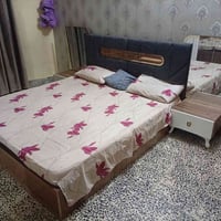 غرفة نوم تركية • مستعملة • شازلون