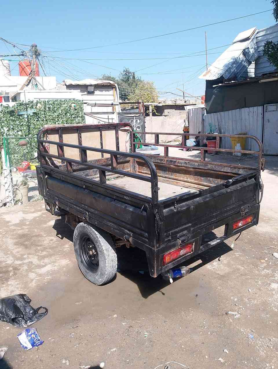 السلام عليكم ستوته دايوان 2015 أوراق تالفه السعر 400 مكينه كاطعه نار العنوان بغداد  حي العامل موبايل ***********
