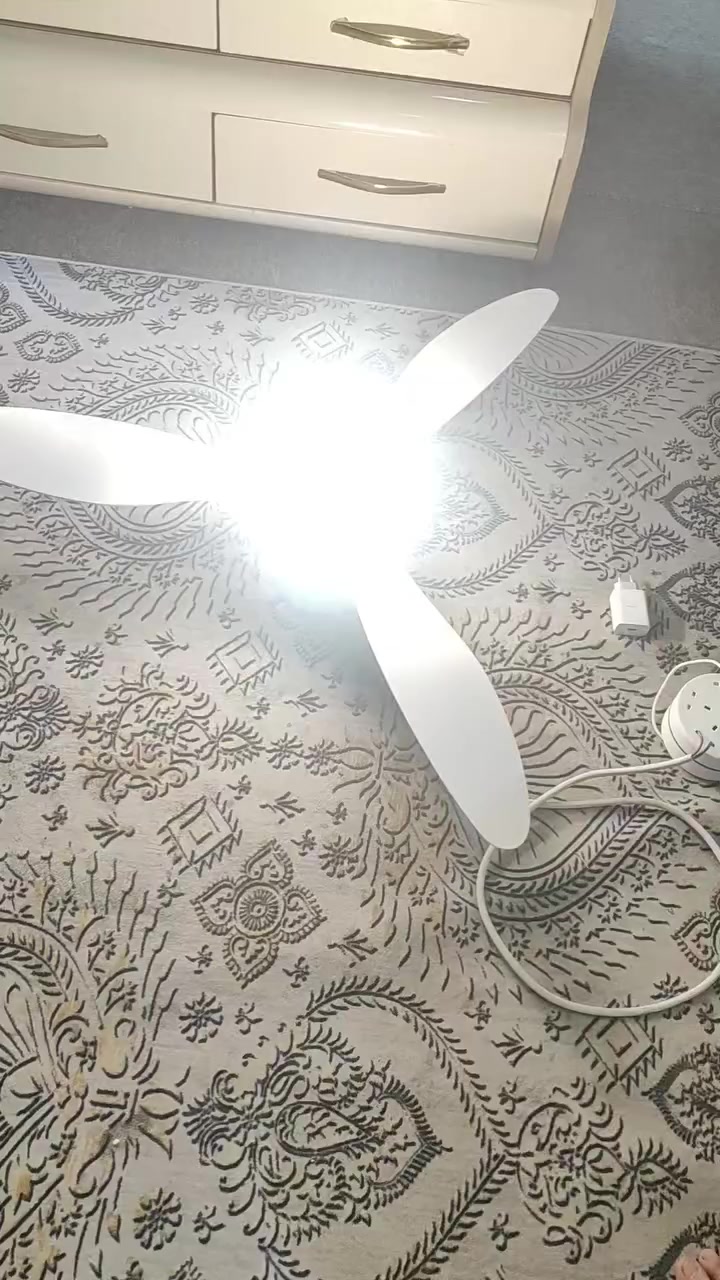 سلام عليكم اخوان مراوح سقفية جديدات بعدهن بلكارتونة مراوح سمارت كلش حلوات وهواهن قوي وكلوب بيهة سعرهن 60الف مكاني حي ميسان بنجف توصيل موجود خاص مفتوح واتساب مفتوح ***********
