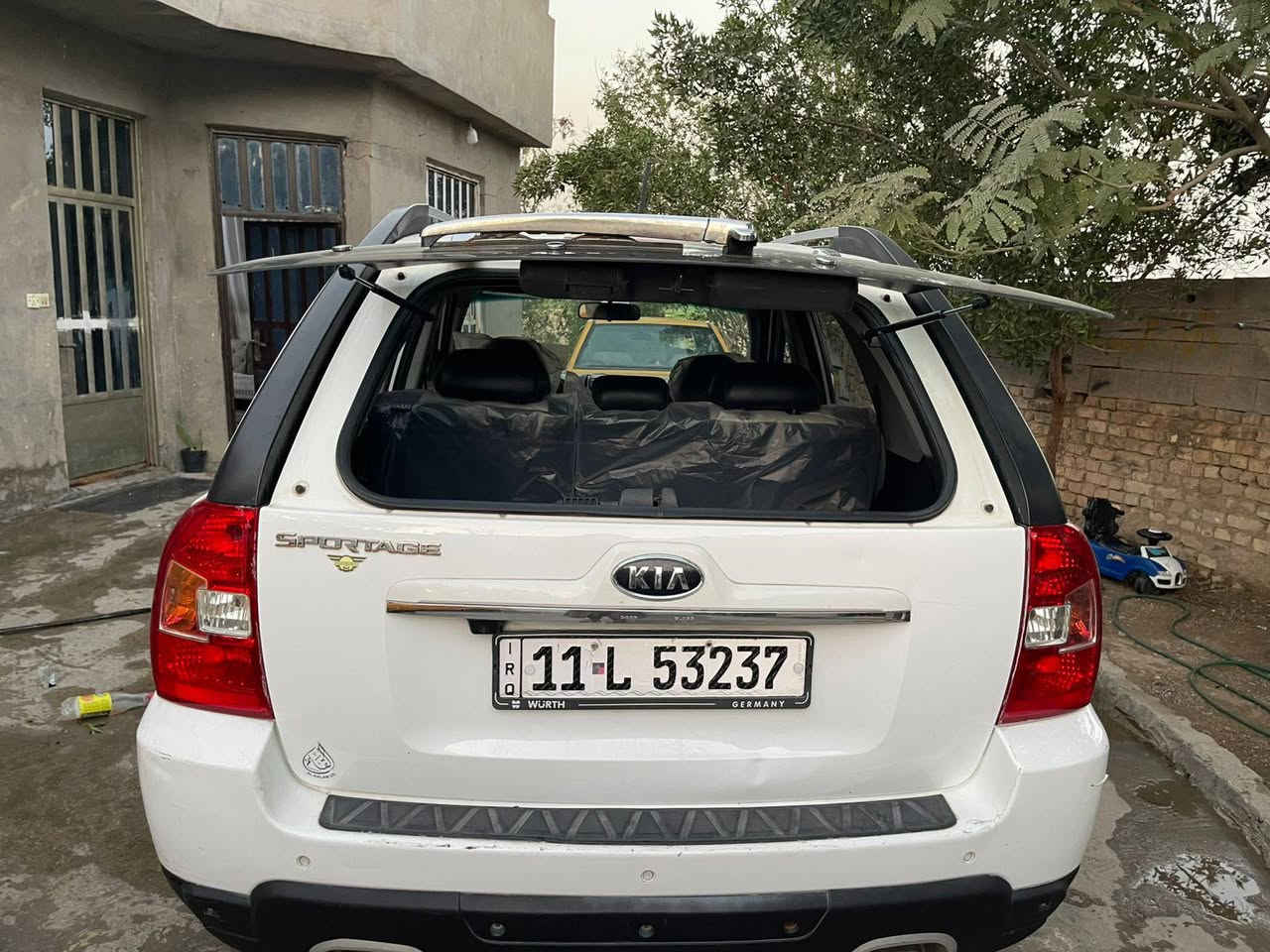 للبيع سبورتج 2009
السلام عليكم والرحمة كـيا سـبورتج للبيع رقم بغداد مشروع وطني تحويل ثاني يوم  سنوية بأسمي داخلة هزة وشادلهة لوحات جديدة  أجنبية  وبيهة 4 قطع صبغ وبيهة سونار 

لون ابيض صدفي  ✅

كير جديد ✅

محرك جديد ✅

منضومة زنون صارت علية ب 200 $✅

تخم تاير جديد ✅ 

باتري جديد ✅ 

فيت بم جديد ✅ 

تخم نوزلات جديد ✅

تخم واير بلك جديد ✅

تخم بلاكات جديد ✅

فلاتر جدد ✅ 

تبريد نقص فقط غاز ركز فقط غاز ❄️❄️

فريز + كمبريسر + راديتر كلهن جدد ✅

دوشمة كشنات جدد ✅ 

داينمو جديد ✅ 

جام كهرباء ✅ 

شاشة تاب ✅

كامرة دوارة ✅

صدر جديد✅

سماعات جدد ✅ 

كهربائيات كلهة شغالة ✅

محرك +كير مكفولات ✅

السيارة جديدة كلش وبدون أي نقص وجاهزة وفلس متصرف عليهة 

السعر 115

العنوان بغداد حي البتول
***********
