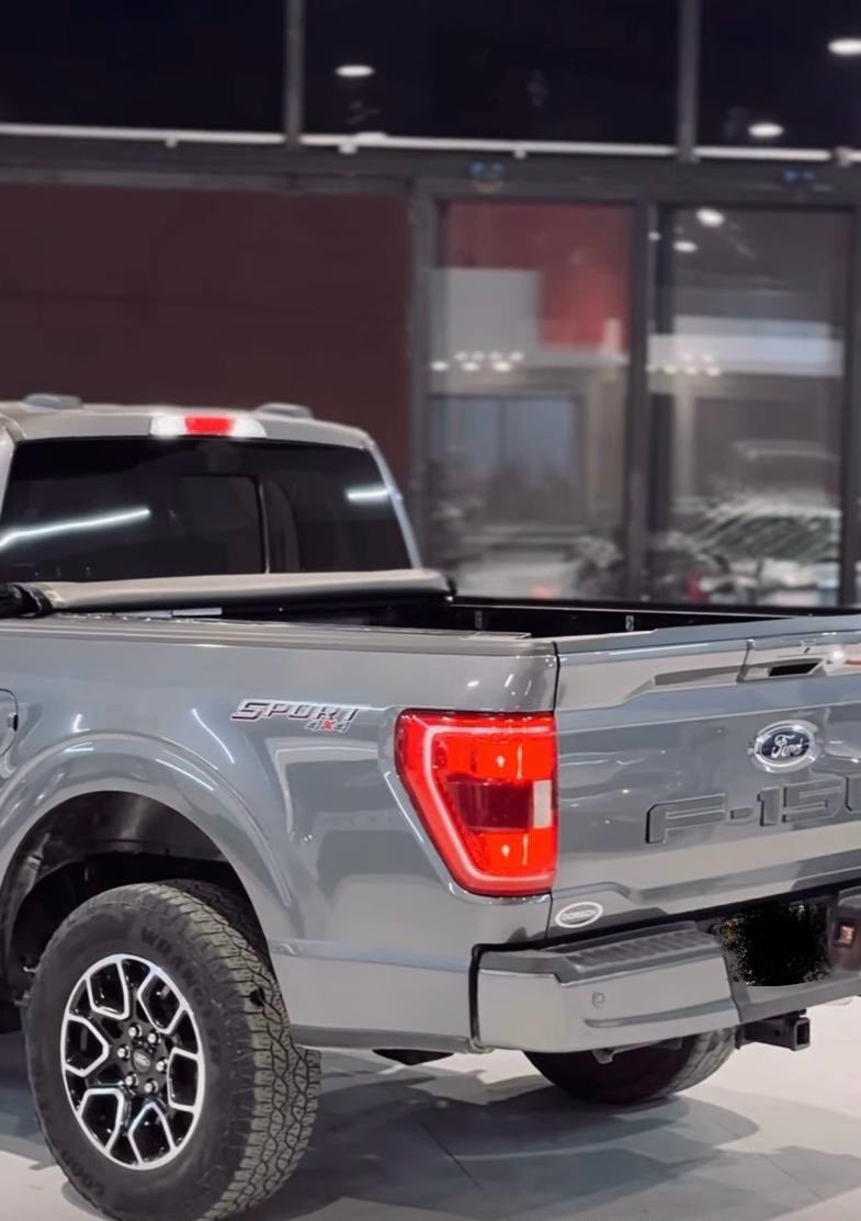 السلام عليكم
Ford f-150 XLT 2022للبيع
Sport   
محرك V8 5.0 
مواصفات:
دبل اكسل 4x4
لايت زينون اربع عدسات 
الشاشة الجبيرة 
كراسي مخمل كهربائية مع تدفئة 
تحديد مسار
بصمة -تشغيل عن بعد
رادار امامي ورادار خلفي رادار تفاعلي 
كامرا خلفي 
كير طرح
غطاء للبودي بلادي اصلي 
ومواصفات الXLT المعروفة
ماشي 35 الف ميل 
باب طويل بدي قصير المرغوب
مرقم اربيل
الضرر تبديل باب الخلفي وصبغ نصف الجاملغ الخلفي 
السعر$345
للاستفسار:***********واتساب
