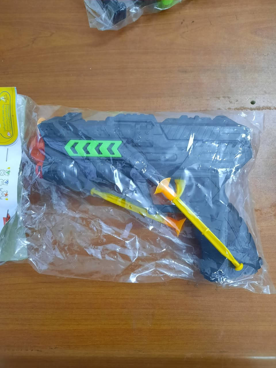 كارتون العاب تقريبآ ٦٠ قطعه ٦ او ٧ انواع سعر القطعه ٧٠٠ دينار ***********
***********
