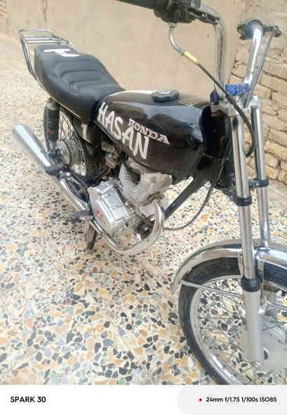 دراجه للبيع اوراق مديل 17 سعر خاص متواجد خاص وتساب ‏‪***********‬‏
