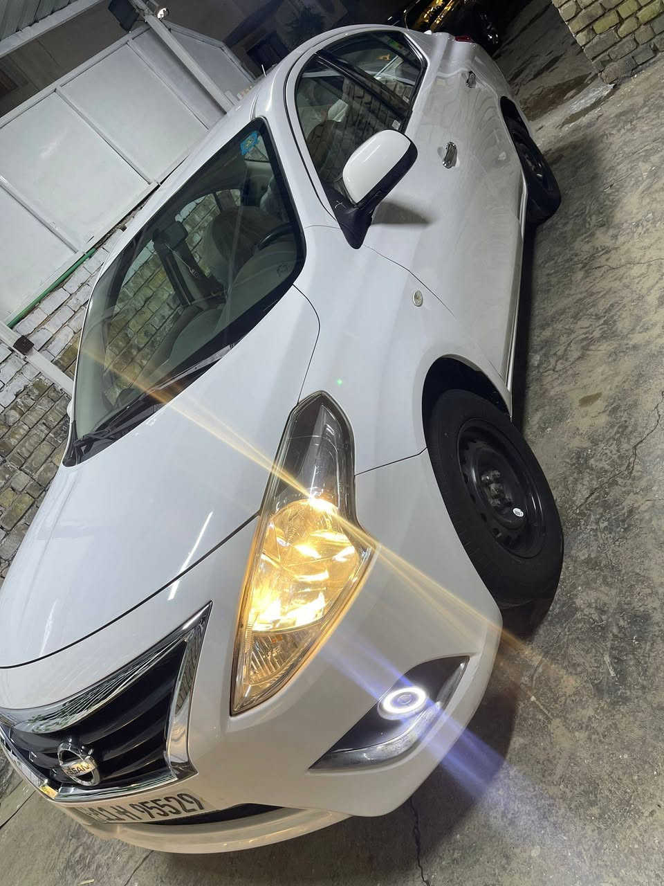 نيسان صني ٢٠١٩ هندي بليته زرگة ماشيه ٤٥ الف نظيفه جدا بدون نواقص  بيها باب سايق مبدل جديد بدون اي صبغ بسبب طخه بسيطه جدا
وبيها  شخطين صغار مصلح بارد 
عنوان بغداد الدوره
رقم بغداد
رقم بغداد
السعر ١١٠
للإتصال عالرقم ***********
