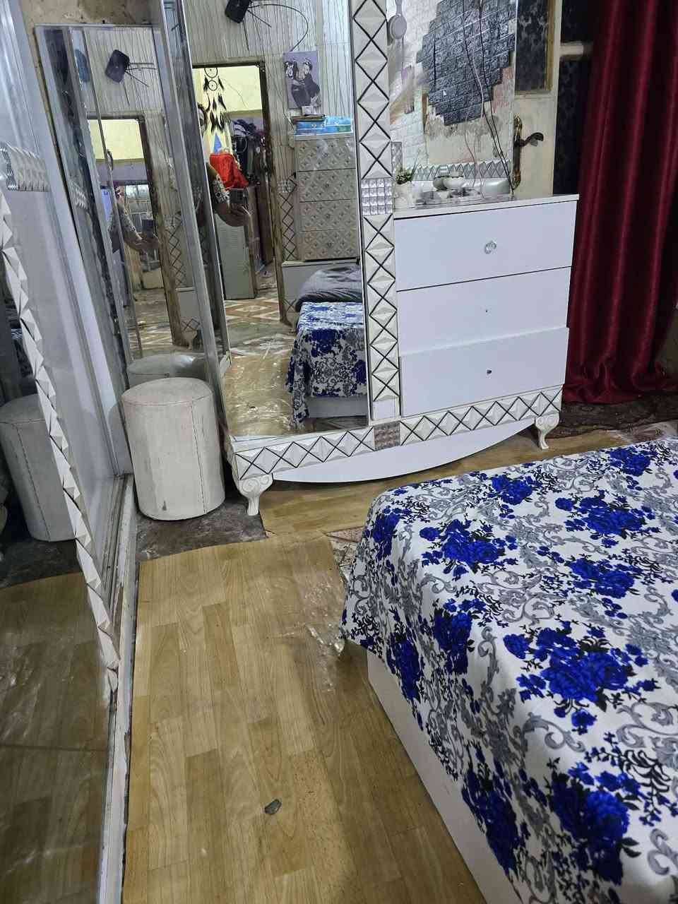 مرحباا حبايبي 
- غرفه نوم نضيفه مابيها ضرر
- نوع الغرفه تركي
-  7 قطع   
-السعر   200 قفل بدون عمله رجاء
-العنوان بغداد الحسينيه


**إذا كنت صاحب هذا الإعلان وتريد حذفه لأي سبب، رجاءا أرسل رسالة إلى الدعم الفني**