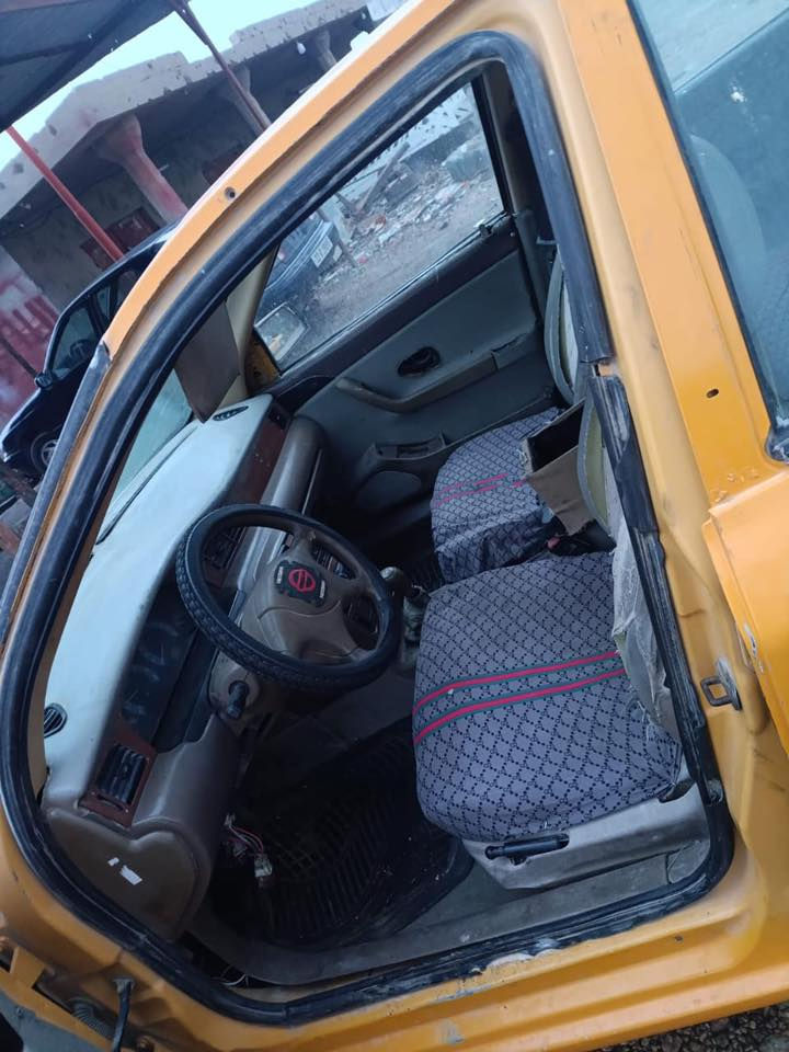 السلام  عليكم سمند موديل ٢٠١١ رقم بابل الماني سنويه تفاصيل هيئه غرامات عندك رقمها ودكها انت يله تخابرني رايدها ١٧ ورقه فقط اصور ماكو بعد ارخص منها بالسوك ***********
