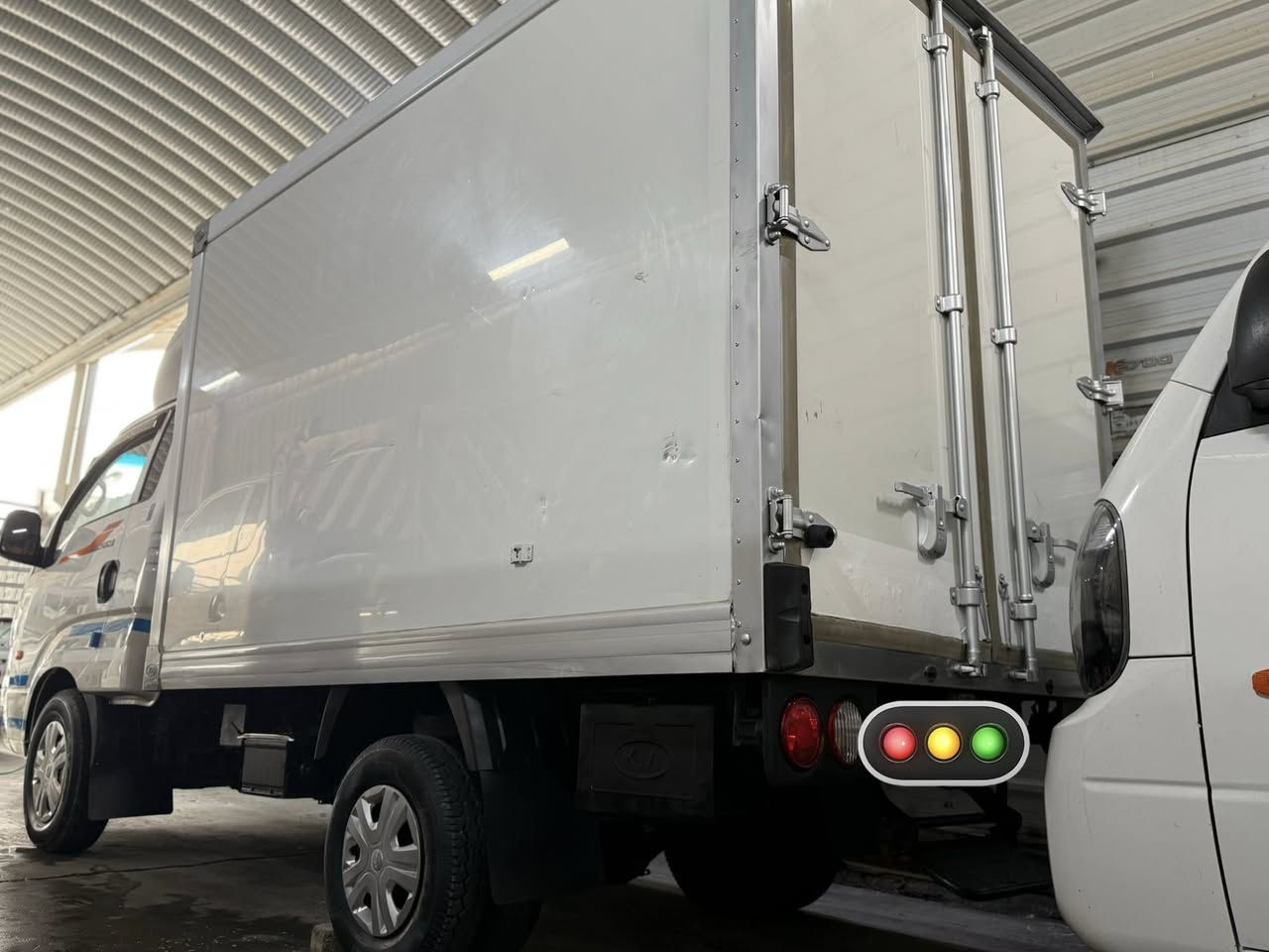 السلام عليكم براد مسكر (2016)
( رقم  بصره  دولي )  ( 3حلقات ) 
سياره جاهزه (تبريد امامي خلفي💯)
 ( العنوان   بغداد )    ( الاستفسار )  
(***********)
