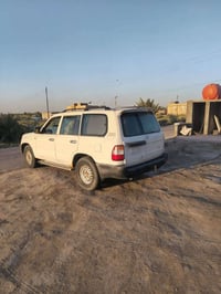 لندكروز ٢٠٠٥ • محرك وكير شرط • رقم بغداد