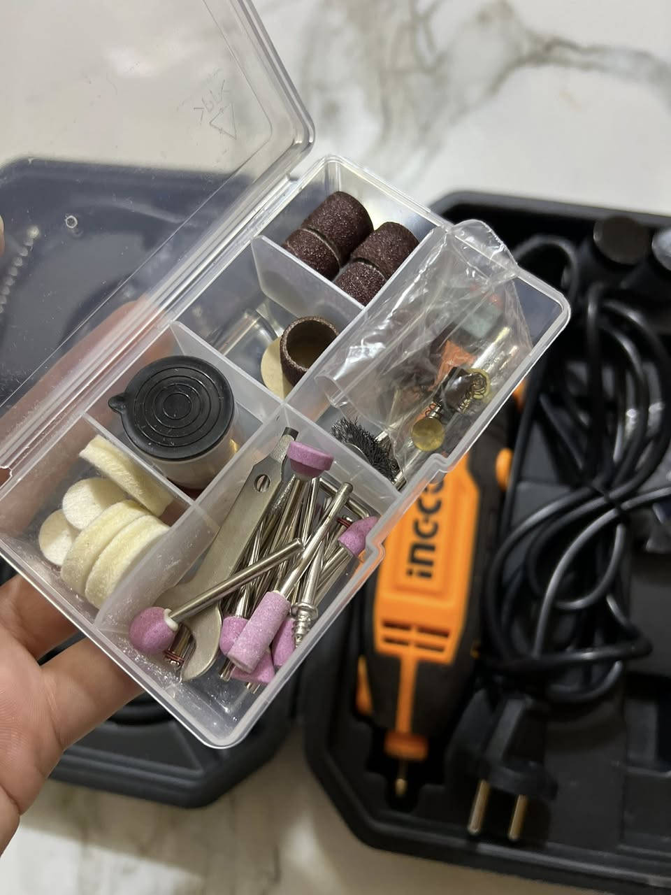 جهاز INGCO Mini Grinder متعدد الاستخدامات للنقش والصنفرة والتلميع، مع جميع الملحقات والحقيبة الأصلية، بحالة ممتازة، السعر 35 ألف دينار

يتوفر توصيل لجميع محافظات العراق 🇮🇶 

للاستفسار المراسلة على الخاص


**إذا كنت صاحب هذا الإعلان وتريد حذفه لأي سبب، رجاءا أرسل رسالة إلى الدعم الفني**